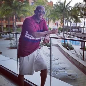 Meet your Posher, Harvey